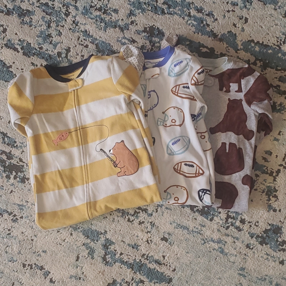 Bundle of 3 fleece footie pajamas